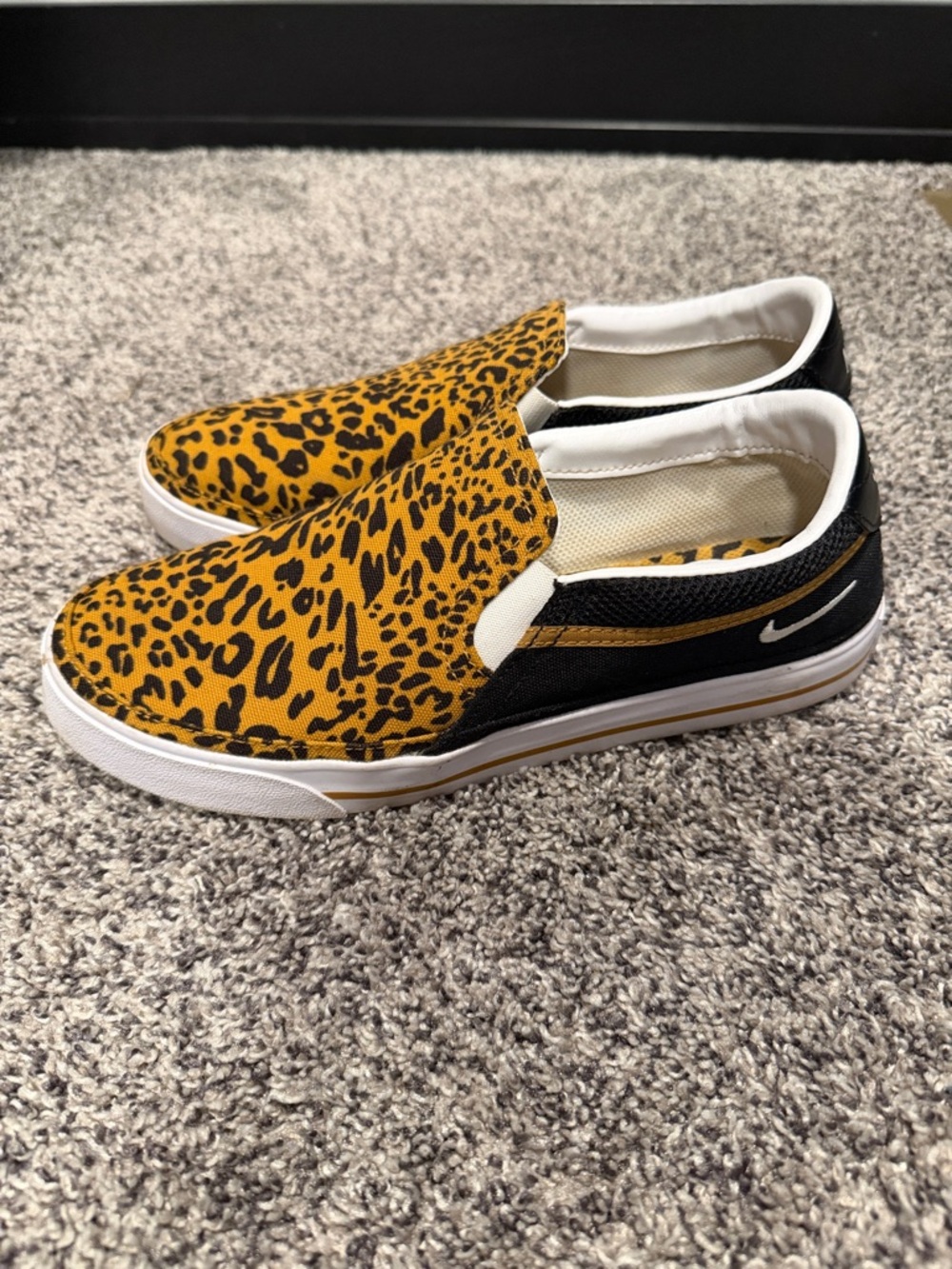 Nike Slip-On Sneakers in Yellow Leopard and Black